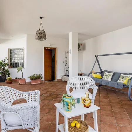 Holidays Sun מונדלו