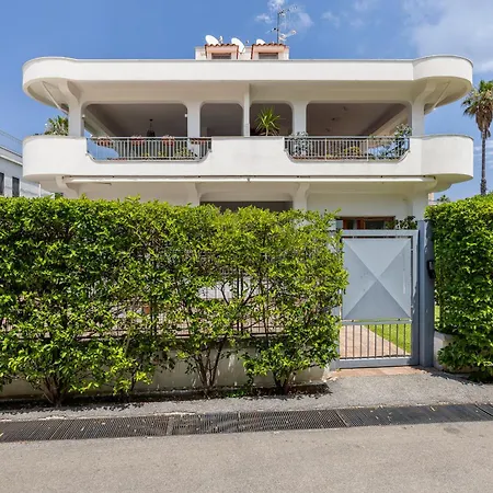 בית נופש Holidays Sun